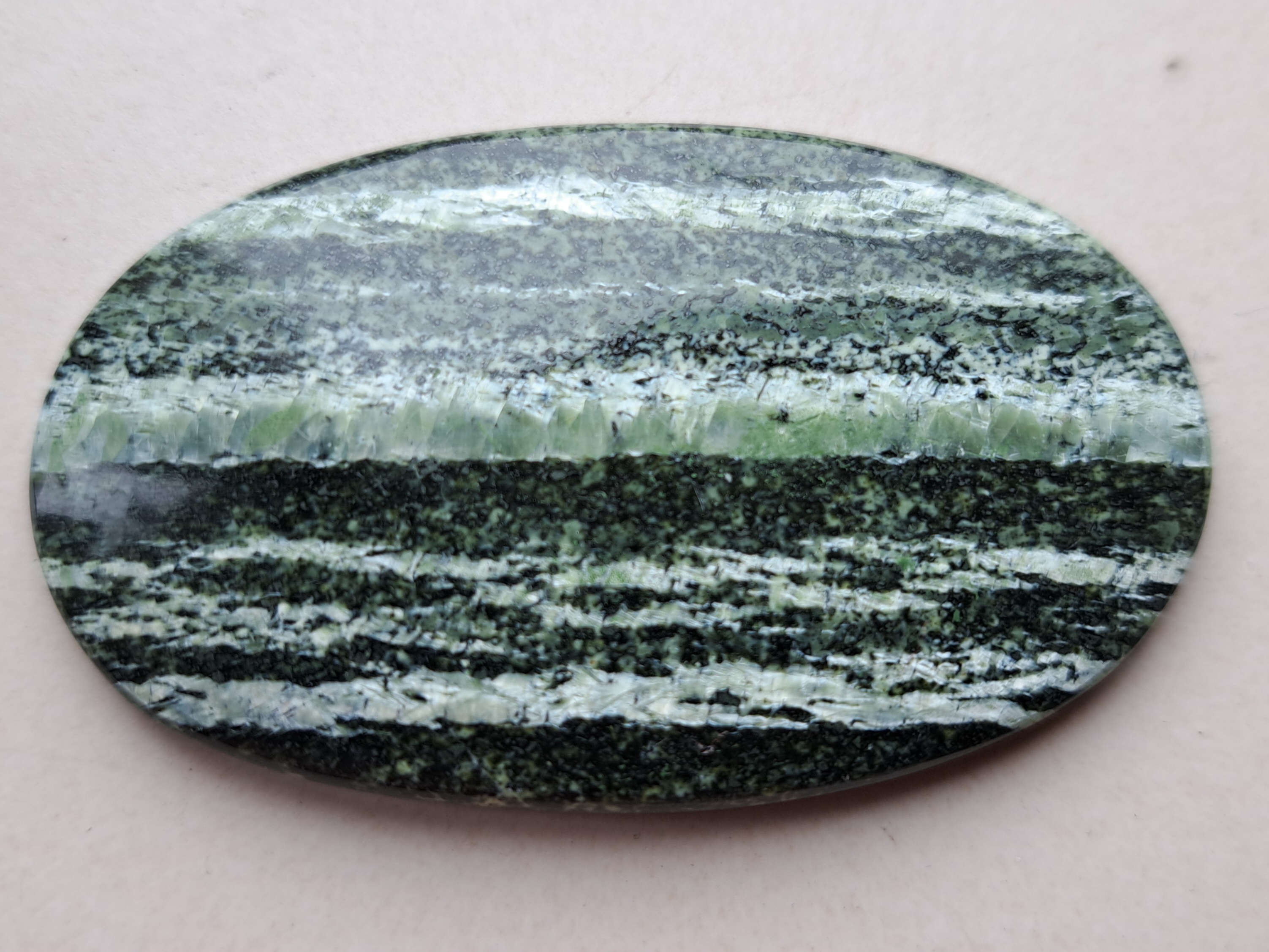 Swiss opal – Puffins and Pies